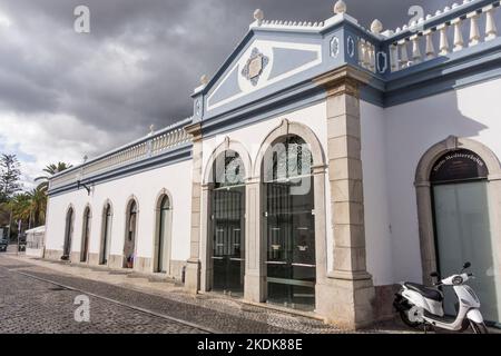 Mercado da Ribeira (ehemalige Markthalle aus dem Jahr 1887), Tavira, Algarve, Portugal Stockfoto