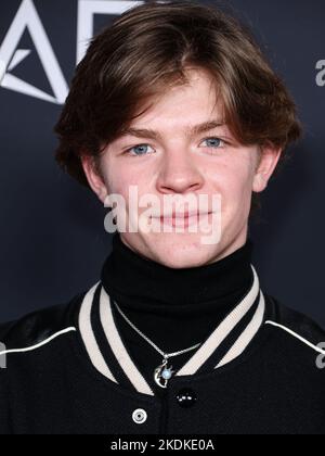 HOLLYWOOD, LOS ANGELES, KALIFORNIEN, USA - 06. NOVEMBER: Oakes Fegley kommt beim AFI Fest 2022 an - Abschlussnacht Special Screening of Universal Pictures' 'The Fabelmans', das am 6. November 2022 im TCL Chinese Theatre IMAX in Hollywood, Los Angeles, Kalifornien, USA, stattfand. (Foto von Xavier Collin/Image Press Agency) Stockfoto