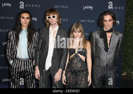 Ethan Torchio, Thomas Raggi, Victoria De Angelis und Damiano David aus Maneskin nehmen an der LACMA ART+FILM-GALA 2022 Teil, die Gucci am 05. November 2022 im Los Angeles County Museum of Art in Los Angeles, Kalifornien, präsentierte. Foto: Crash/imageSPACE/MediaPunch Stockfoto