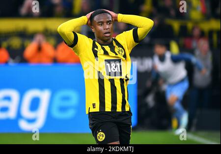 Bundesliga, Signal Iduna Park Dortmund: Borussia Dortmund gegen VfL Bochum; Youssoufa Moukoko Stockfoto