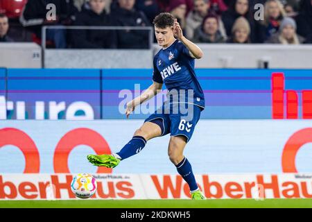 Freiburg Im Breisgau, Deutschland. 06.. November 2022. Fußball: Bundesliga, SC Freiburg - 1. FC Köln, Matchday 13, Europa-Park Stadion. Der Kölner Eric Martel in Aktion. Kredit: Tom Weller/dpa - WICHTIGER HINWEIS: Gemäß den Anforderungen der DFL Deutsche Fußball Liga und des DFB Deutscher Fußball-Bund ist es untersagt, im Stadion und/oder vom Spiel aufgenommene Fotos in Form von Sequenzbildern und/oder videoähnlichen Fotoserien zu verwenden oder zu verwenden./dpa/Alamy Live News Stockfoto