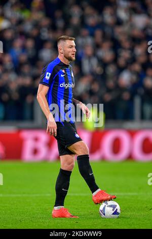 Turin, Italien. 06., November 2022. Milan Skriniar (37) von Inter gesehen während der Serie Ein Spiel zwischen Juventus und Inter im Allianz Stadium in Turin. (Bildnachweis: Gonzales Photo - Tommaso Fimiano). Stockfoto