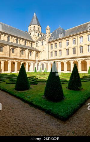 Die Abtei von Saint-Étienne, auch bekannt als Abbaye aux hommes ("Männerabtei"), ist ein ehemaliges Benediktinerkloster in der französischen Stadt Caen in der Normandie Stockfoto