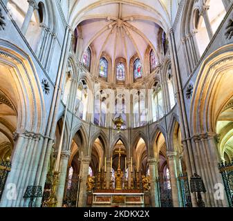 Der Altar der Abtei von Saint-Étienne, auch bekannt als Abbaye aux hommes (Männerabtei), ist ein ehemaliges Benediktinerkloster in der französischen Stadt Caen Stockfoto