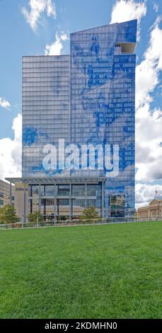 Das Hilton Cleveland Downtown mit 600 Zimmern ist mit dem Huntington Convention Center und dem Global Center for Health Innovation (Medical Mart) verbunden. Stockfoto