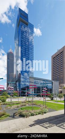 Das Hilton Cleveland Downtown mit 600 Zimmern ist mit dem Huntington Convention Center und dem Global Center for Health Innovation (Medical Mart) verbunden. Stockfoto