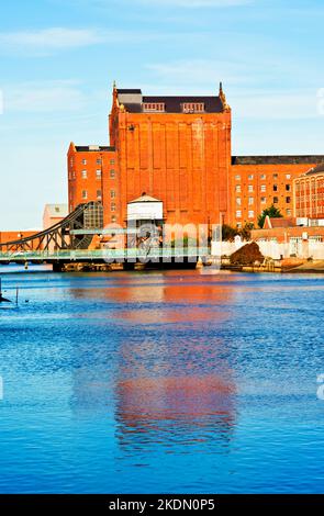 River Freshney und Corporation Bridge, Grimsby, Lincolnshire, England Stockfoto