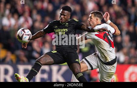 Lugo, Spanien. 07.. November 2022. Stadium Vallecas, Madrid, La Liga Santander, 07h. November 2022; Rayo Vallecano de Madrid versus Real Madrid CF; Vinicius 900/Cordon Pressequelle: CORDON PRESS/Alamy Live News Stockfoto