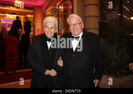 Marie-Agnes Strack-Zimmermann mit Ehemann Horst Strack-Zimmermann beim 40. Deutscher SportpresseBall 2022 in der Alten Oper. Frankfurt, 05.11.2022 Stockfoto