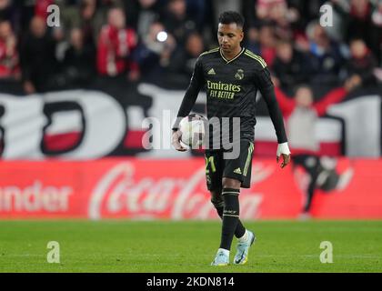 Madrid , Spanien, 7. November 2022, Rodrygo geht von Real Madridwährend des La Liga-Spiels zwischen Rayo Vallecano und Real Madrid am 7. November 2022 in Madrid , Spanien, gespielt. (Foto von Bagu Blanco / PRESSIN) Stockfoto