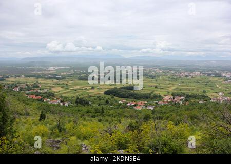 Blick vom Berg Križevac in Medjugorje, Bosnien und Herzegowina. Stockfoto