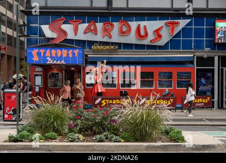 Stardust Diner Fassade am Times Square, New York City, USA 2022 Stockfoto