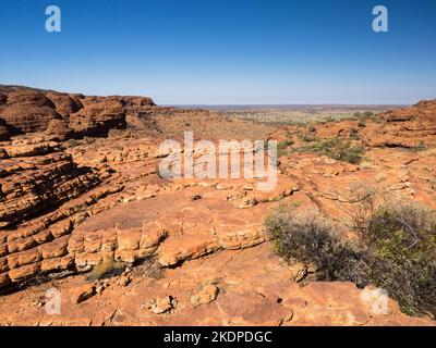 Blick auf den Rim Walk, Kings Canyon, Watarrka National Park, Northern Territory, Australien Stockfoto