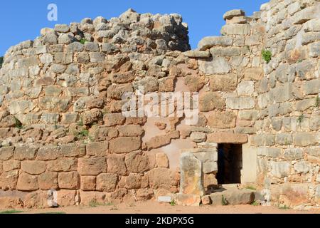 Blick auf die archäologische Stätte von Palmavera auf Sardinien in Italien Stockfoto