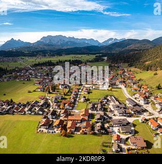 Wallgau Bayerische Alpen. Karwendelgebirge. Ferienresort Stockfoto