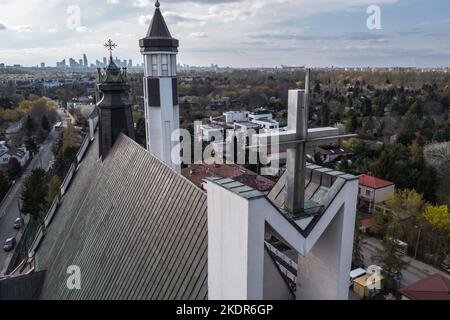 Siekierki Wallfahrtskirche unserer Lieben Frau in Warschau, Hauptstadt von Polen Stockfoto