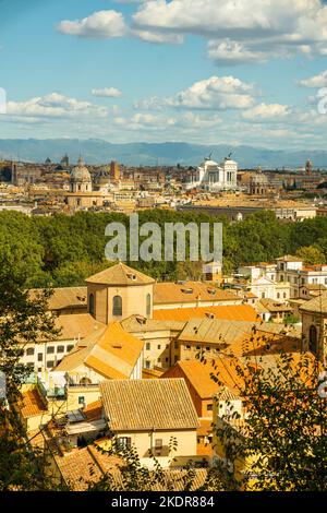 Blick auf Rom von der Passegiatta del Gianicolo. Stockfoto