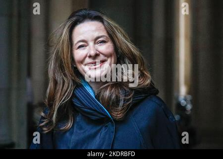 London, Großbritannien. 08.. November 2022. Gillian Keegan, Ministerin für Bildung. Konservative Parteiminister nehmen an der wöchentlichen Kabinettssitzung der Sunak-Regierung in der Downing Street 10 in London Teil. Kredit: Imageplotter/Alamy Live Nachrichten Stockfoto