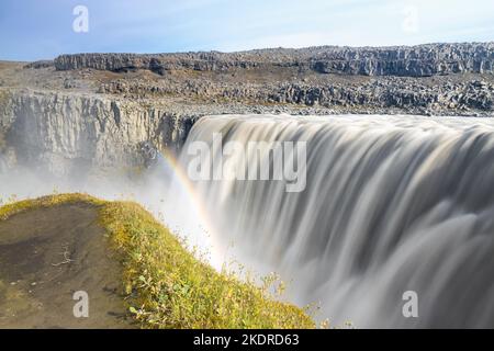 Nahaufnahme des Dettifoss Wasserfalls in Island. Es ist Europas zweitstärkster Wasserfall Stockfoto