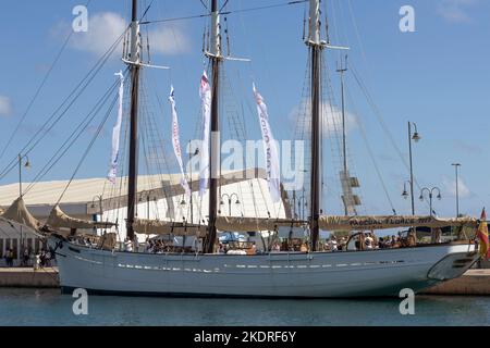 GENUA, ITALIEN 25. JUNI 2022 - das Schiff Pascual Flores 1917 ist im Hafen von Genua, italien, vertäut Stockfoto