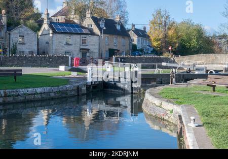 Die Canal Lock Gates in Bradford auf Avon West Wiltshire Stockfoto