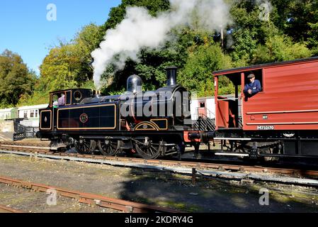 Taff-Bahnlinie O2, Baureihe 0-6-2T Lokomotive Nr. 85 am Bahnhof Goathland, North Yorkshire Moors Railway im September 2022. (Siehe Hinweis). Stockfoto