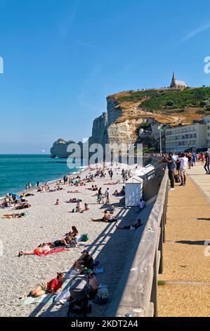 Etretat Normandie Frankreich. Die Kreidefelsen Stockfoto