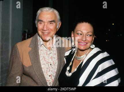 Lorne Greene und Nancy Deale um die 1980er Jahre Credit: Ralph Dominguez/MediaPunch Stockfoto