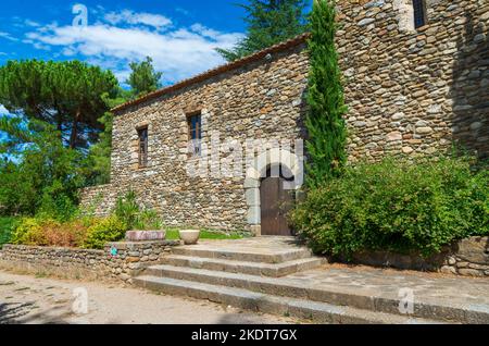 Abbaye de Saint-Michel de Cuxa,Pyrénées-Orientales,Oczitanie,Frankreich.Monastère bénédictin situé au pied du Canigou. Stockfoto