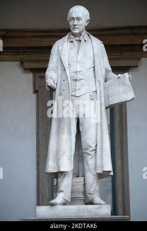 Italien, Lombardei, Mailand, Courtyrard von Brera, Gabrio Piola Mathematical, Statue von Vincenzo Vela Bildhauer Datum 1857 Stockfoto