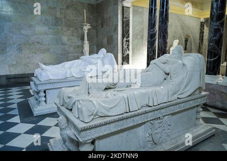 Marmorsarkophage Königin Luise und König Friedrich Wilhelm III., Mausoleum im Schloßgarten Charlottenburg, Charlottenburg-Wilmersdorf, Berlin, Deutsch Stockfoto