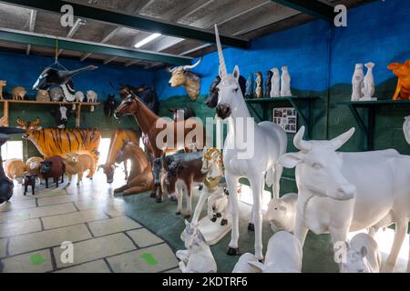 Das Unternehmen Jolly Roger mit Sitz in Bovey Tracey, Devon, Großbritannien, liefert hochwertiges Harz und 3D lebensgroße Modelle, Figuren und Repliken. Stockfoto