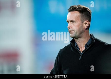 Standords Cheftrainer Ronny Deila im Bild bei einem Croky Cup 1/16-Endspiel zwischen Dender EH und Standard de Liege, in Denderleeuw, Dienstag, 08. November 2022. BELGA FOTO JASPER JACOBS Stockfoto