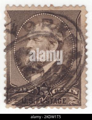 USA - 1882. April 10: Eine 5 Cent gelb-braune Briefmarke, die das Porträt von James Abram Garfield, Präsident der Vereinigten Staaten von 20., darstellt, das vom 4. März 1881 bis zu seinem Tod sechs Monate später diente, zwei Monate nachdem er von einem Attentäter geschossen wurde. Er war Rechtsanwalt und General des Bürgerkriegs und diente neun Amtszeiten im Repräsentantenhaus und war das einzige sitzende Mitglied des Repräsentantenhauses, das zum Präsidenten gewählt wurde. Vor seiner Kandidatur für das Weiße Haus war er von der Ohio-Generalversammlung in den US-Senat gewählt worden, eine Position, die er ablehnte, als er zum Präsidenten gewählt wurde Stockfoto