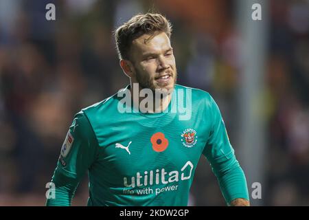 Blackpool, Großbritannien. 08.. November 2022. Chris Maxwell #1 von Blackpool während des Sky Bet Championship Spiels Blackpool vs Middlesbrough in Bloomfield Road, Blackpool, Großbritannien, 8.. November 2022 (Foto von Mark Cosgrove/News Images) in Blackpool, Großbritannien am 11/8/2022. (Foto von Mark Cosgrove/News Images/Sipa USA) Quelle: SIPA USA/Alamy Live News Stockfoto