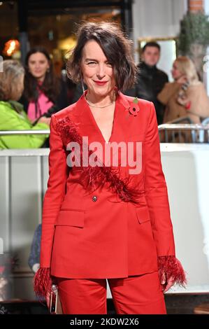 London, Großbritannien. 8.. November 2022. Olivia Williams besucht Netflix präsentieren die Welt permiere - die fünfte Staffel von The Crown im Theatre Royal, Drury Lane, am 8. November London, Großbritannien. Stockfoto