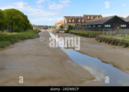 Faversham Creek at Low Tide, Faversham, Kent, England, Großbritannien Stockfoto