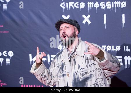 8. November 2022, Rom, Italien: Regisseur Giuseppe Domingo Romano nimmt an der Premiere des Films ''Vasco - Live Roma Circo Massimo'' in Rom Teil (Bild: © Matteo Nardone/Pacific Press via ZUMA Press Wire) Stockfoto