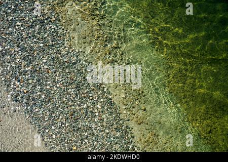 Luftaufnahme der Uferlinie des Lake Te Anau. TE Anau, Southland, Südinsel, Aotearoa / Neuseeland. Stockfoto