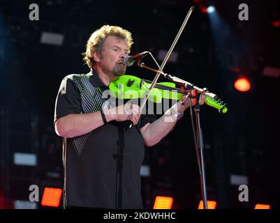 11. November 2022 - Jeff Cook, Gründungsmitglied und Lead-Gitarrist der Country-Gruppe Alabama, starb am Dienstag in seinem Ferienhaus in Destin, Florida, nach längerer Krankheit. Er war 73 Jahre alt. Datei-Foto: 05. Juni 2014 - Nashville, Tennessee - Alabama, Jeff Cook. 2014 CMA Music Festival Abendkonzert im LP Field. (Bild: © Laura Farr/AdMedia via ZUMA Press Wire) Stockfoto