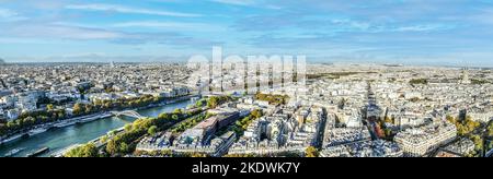 Ultra-weite Luftaufnahme von Paris vom Eiffelturm aus Stockfoto