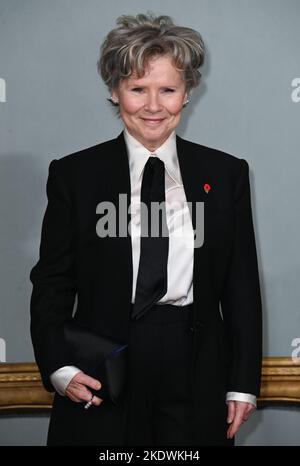 London, Großbritannien. 08.. November 2022. 8.. November 2022, London, Großbritannien. Imelda Staunton bei der Weltpremiere der Crown Season 5, Theatre Royal, Drury Lane, London. Quelle: Doug Peters/Alamy Live News Stockfoto