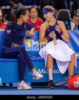 Glasgow, Schottland 8.. November 2022. Yulia Putintseva aus Kasachstan spielt Katie Boulter aus Großbritannien in der Gruppenphase des Billy Jean King Cu Stockfoto