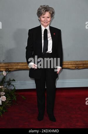 Imelda Staunton bei der Crown, Staffel 5 Weltpremiere, am 8.. November 2022 in London, Großbritannien. Foto von Stuart Hardy/ABACAPRESS.COM Stockfoto