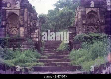 Devagiri Fort, auch bekannt als Daulatabad oder Deogiri, ist eine historische befestigte Zitadelle im Dorf Devagiri in der Nähe von Sambhaji Nagar, Maharashtra, Indien. Es war die Hauptstadt der Yadava-Dynastie, für eine kurze Zeit die Hauptstadt des Sultanats Delhi und später eine sekundäre Hauptstadt des Sultanats Ahmadnagar. Stockfoto