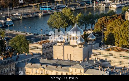 Luftaufnahme der orthodoxen Kathedrale in Paris Stockfoto