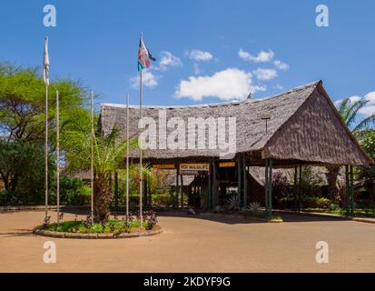 Die VOI Wildlife Lodge am Rande des Tsavo Nationalparks in der Nähe der Stadt VOI im Süden Kenias Stockfoto