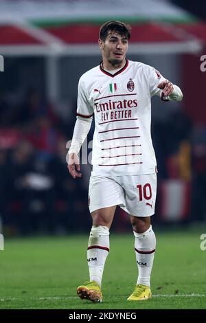 Cremona, Italien. 08.. November 2022. Brahim Diaz von AC Mailand Gesten während der Serie A Spiel zwischen uns Cremonese und AC Mailand im Giovanni Zini Stadium am 8. November 2022 in Cremona, Italien . Quelle: Marco Canoniero/Alamy Live News Stockfoto