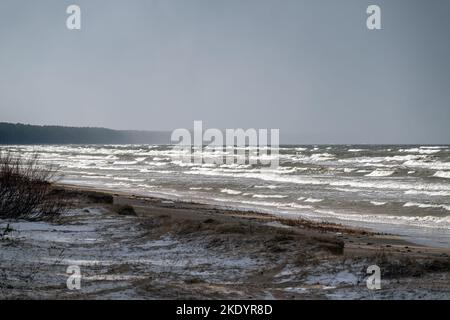 Golf von Riga, Ostsee im Winter. Stockfoto