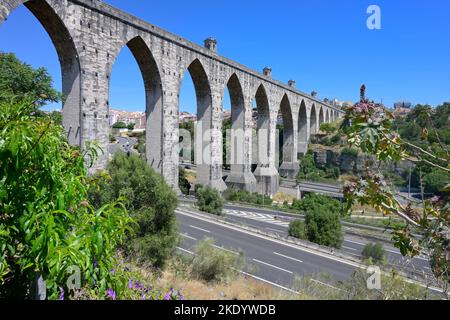 Historisches Aquädukt der Freien Gewässer aus dem 18.. Jahrhundert oder Águas Livres Aquädukt, Lissabon, Portugal Stockfoto